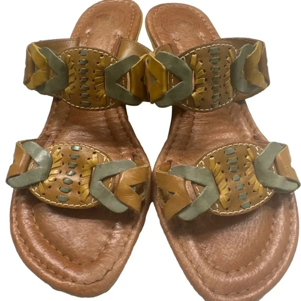 Nurture **RARE ** Leather Tan Green Brown Open Toe Wedge Sandal size 7
